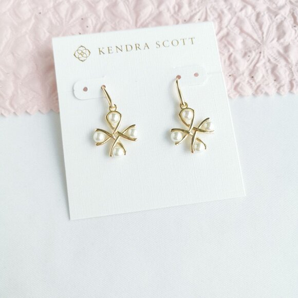 Kendra Scott Everleigh Pearl Drop Earrings - Picture 1 of 3